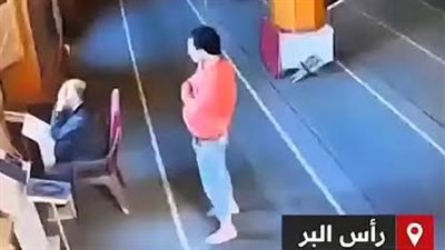 القبض على سارق هاتف محمول داخل مسجد برأس البر فى دمياط 