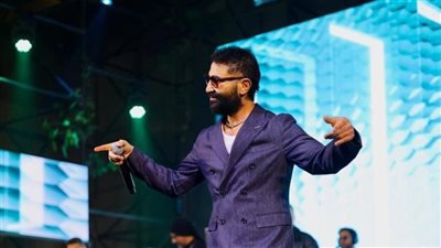 أحمد سعد يشعل أجواء حفل ضخم بالقاهرة بحضور جماهيري كبير | صور
