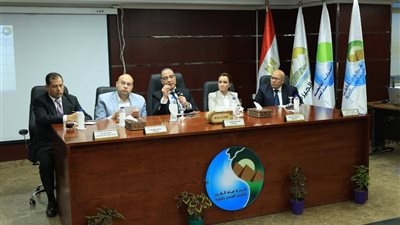 محافظ الجيزة يترأس اجتماعًا موسعًا لمتابعة تحسين خدمات مياه الشرب والصرف الصحي