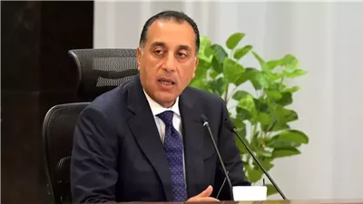 ضمن جولته اليوم.. رئيس الوزراء يتفقد محور عمرو بن العاص