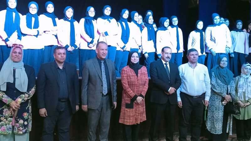 طالبات مدرسة الجامعة