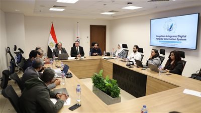 مساعد وزير الصحة يبحث مع ممثلي أحد شركات التقنية تعزيز التحول الرقمي 