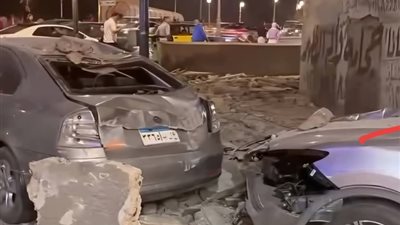 دون إصابات.. انهيار جزئي بعقار قديم في ميامي يُحطم سيارتين 