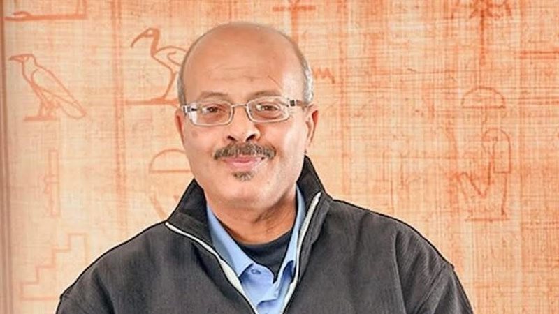 الشاعر والناقد أشرف