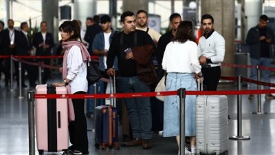 إيران تستأنف الرحلات التجارية من مطار طهران الدولي لأول مرة منذ الحرب