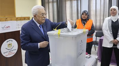 الرئيس الفلسطيني يدلي بصوته في الانتخابات المحلية بمدينة البيرة لعام 2026