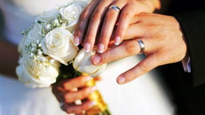 «رخصة قبل الجواز؟!».. مقترح يشعل الجدل في مصر وخبير قانوني يطرح بدائل صادمة