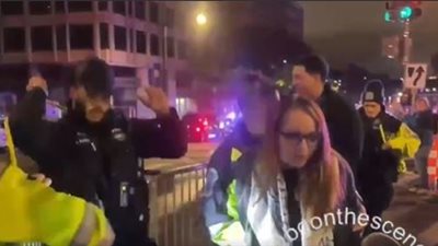 بعد فشل اغتيال ترامب.. اعتقال فتاة ترتدي الكوفية الفلسطينية بواشنطن 