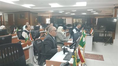 السكرتير العام بالجيزة يتابع حملة طرق الأبواب للتصالح في مخالفات البناء