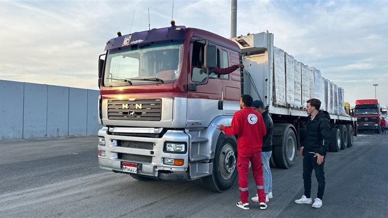 قوافل الهلال الاحمر