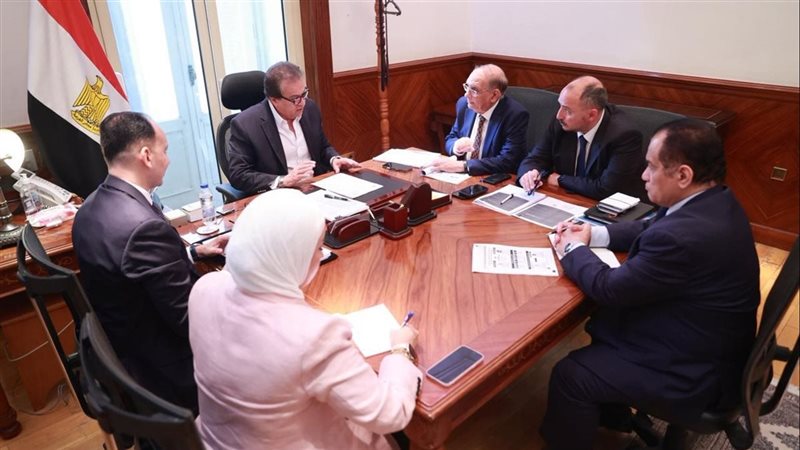 وزير الصحة الدكتور