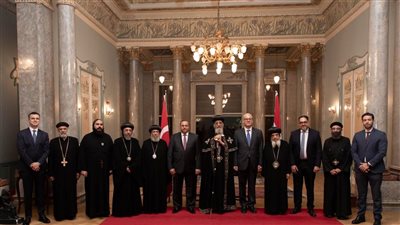 البابا تواضروس الثاني يزور القنصلية المصرية بإسطنبول