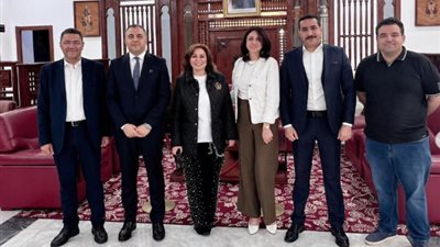 بعد مهرجان عنابة السينمائي.. إلهام شاهين تشكر سفير مصر في الجزائر