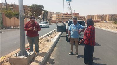 إحلال وتجديد أعمدة الإنارة ضمن خطة التطوير الشامل بمدينة الصباح بحي فيصل