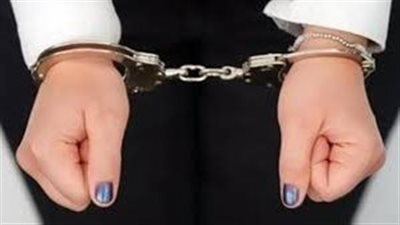 ضبط طبيبة أسنان محكوم عليها فى 45 قضية شيكات وتبديد فى العجوزة
