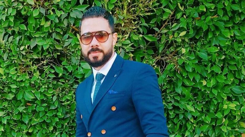 الفنان حسن الأمور
