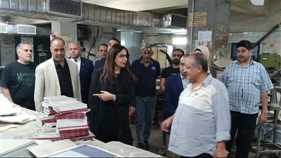 وزيرة الثقافة تقوم بزيارة مفاجئة للهيئة المصرية العامة للكتاب