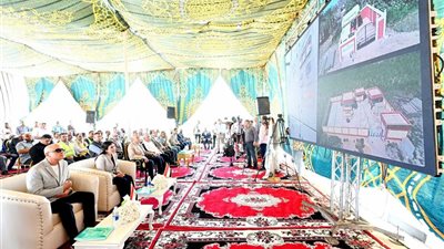 وزيرة الإسكان ومحافظ الأقصر يتابعان مشروعات مياه الشرب و