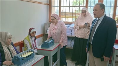 تعليم أسيوط يحتفي بتطوير مدرسة النور للمكفوفين تكنولوجيًا