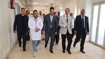 محافظ سوهاج يتفقد مستشفى سوهاج العام ويوجه بتحسين مستوى الخدمات الطبية