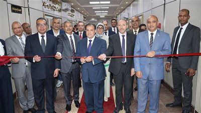 رئيس جامعة قنا يفتتح أعمال التطوير والتجميل بمبنى رئاسة الجامعة