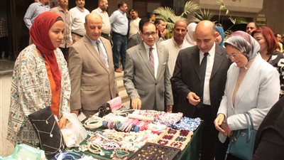 جامعة أسيوط تنظم الورش التدريبية ومعرضًا لدعم التمكين الاقتصادي للمرأة الريفية