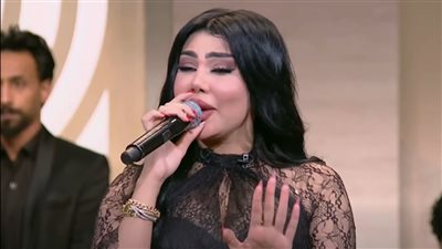 «بحارب وحدي في ديابة».. لأول مرة المطربة يارا محمد تغني على الهواء