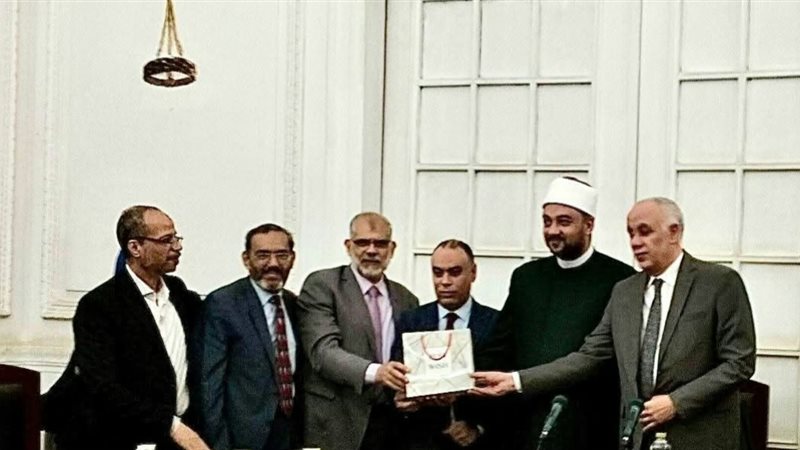 تكريم مدير اللجان