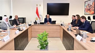 وزير الري يلتقي سفير فرنسا لبحث التعاون في إدارة الموارد المائية بين البلدين 