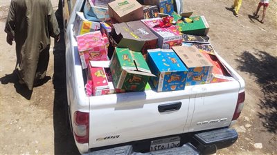 ضربة رقابية في أرمنت.. ضبط 400 كيس مقرمشات ومنتجات غذائية منتهية الصلاحية  