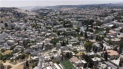 صفارات الإنذار تدوي في المطلة شمال إسرائيل تحسبا لقصف صاروخي.. فيديو