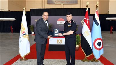القوات الجوية تسلم طائرتين للأكاديمية المصرية لعلوم الطيران بعد رفع كفائتهما