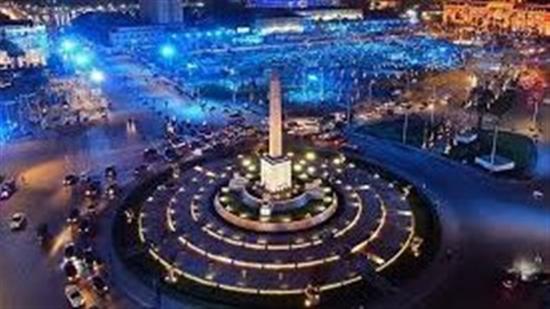 ميدان التحرير مساءً
