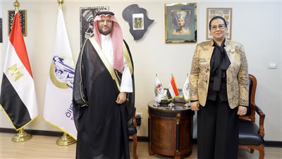 القومي للمرأة وبرنامج الخليج العربي للتنمية يبحثان تعزيز التعاون في مجال تمكين