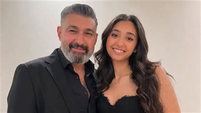 تعيش في ألمانيا .. ياسر جلال يشارك صوره مع ابنته قدرية