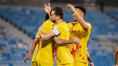 أهداف وملخص مباراة القادسية والرياض الشوط الأول في الدوري السعودي 2025-26
