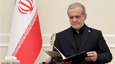 حارسة أمن المياه الإقليمية.. بزشكيان: مضيق هرمز رمز الهوية الوطنية وصمود الشعب