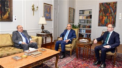 وزير الخارجية يستقبل لرئيس لجنة مكافحة الهجرة غير الشرعية لبحث منع الظاهرة