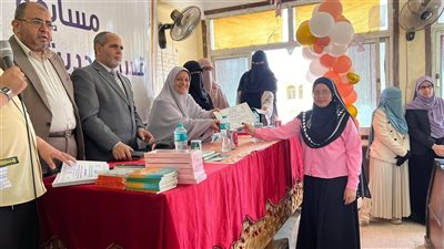 تكريم الفائزات بمسابقة ألفية السيوطي والأربعين النووية بكلية الدراسات الإسلامية
