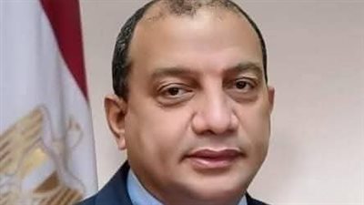  رئيس جامعة بني سويف يستعرض أعمال مركز اللغات والترجمة التخصصية