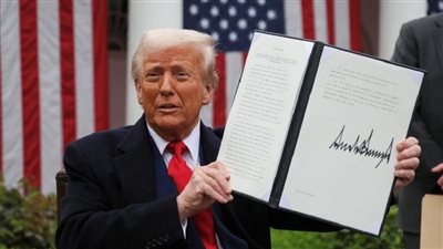 تأثير قرار ترامب بعد استثناء الأجهزة الإلكترونية من الرسوم الجمركية