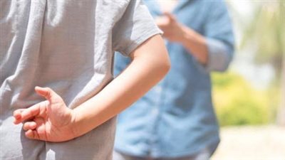 تحذير نبوي.. حكم الضحك بالكذب مع الأصدقاء في ميزان الشريعة