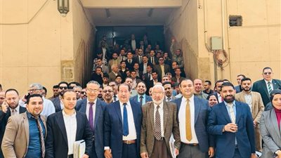 محامو الشرقية ينظمون وقفة احتجاجية للاعتراض على فرض رسوم قضائية جديدة