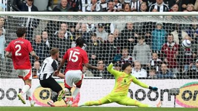 مانشستر يونايتد يواصل السقوط في بئر الهاوية بالدوري الإنجليزي