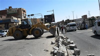 محافظ أسوان يعلن عن بدء مشروع تطوير وتوسعة طريق السادات بطول 8 كيلو متر