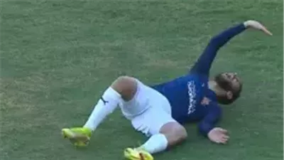 حسام حسن يتواصل هاتفيا مع أحمد القندوسي للإطمئنان عليه