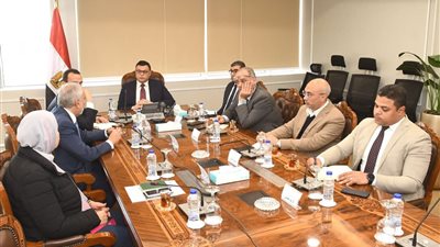 وزير الإسكان: تطوير منطقة سور مجرى العيون يعيد للقاهرة رونقها الحضاري