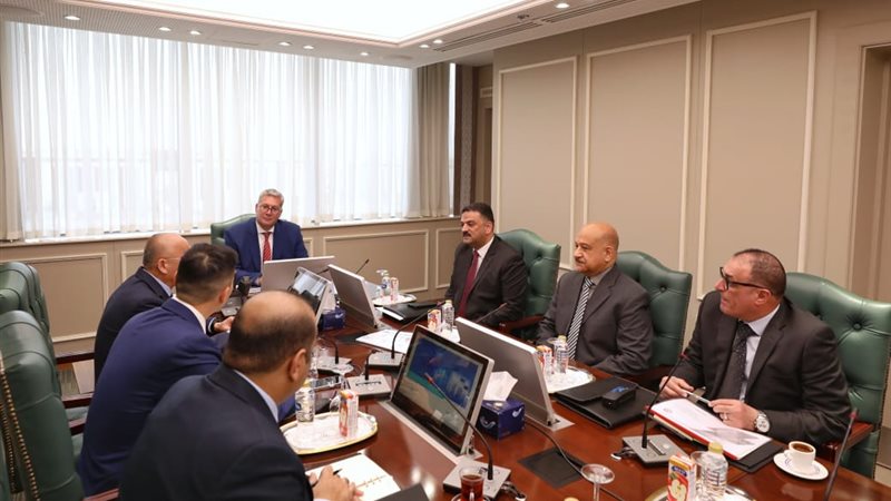 تفاصيل لقاء وزير