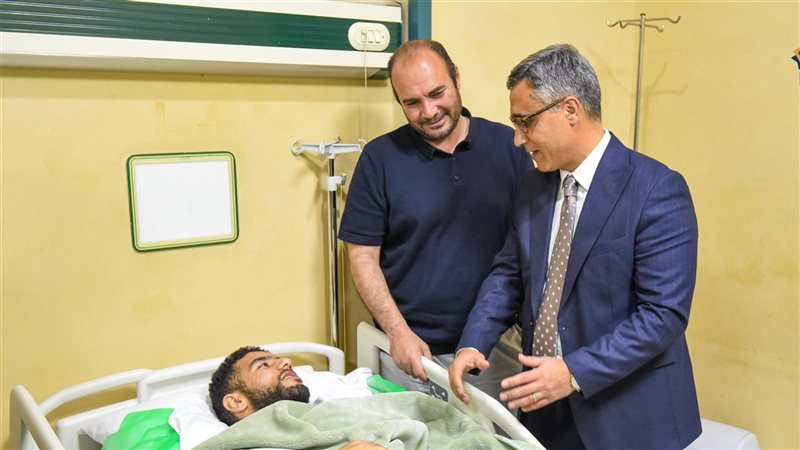 سفير الجزائر مع القندوسي