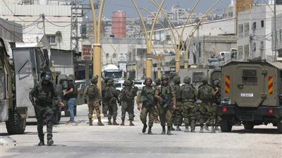 دهس شرطي إسرائيلي جنوب الخليل.. وفرار المنفذ إلى بلدة فلسطينية مجاورة